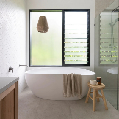 Maximizing Potential: Creative Layout Ideas for Awkward Bathroom Spaces