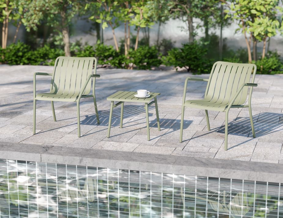 Roku Outdoor Lounge Chair in Matt Eucalyptus Green