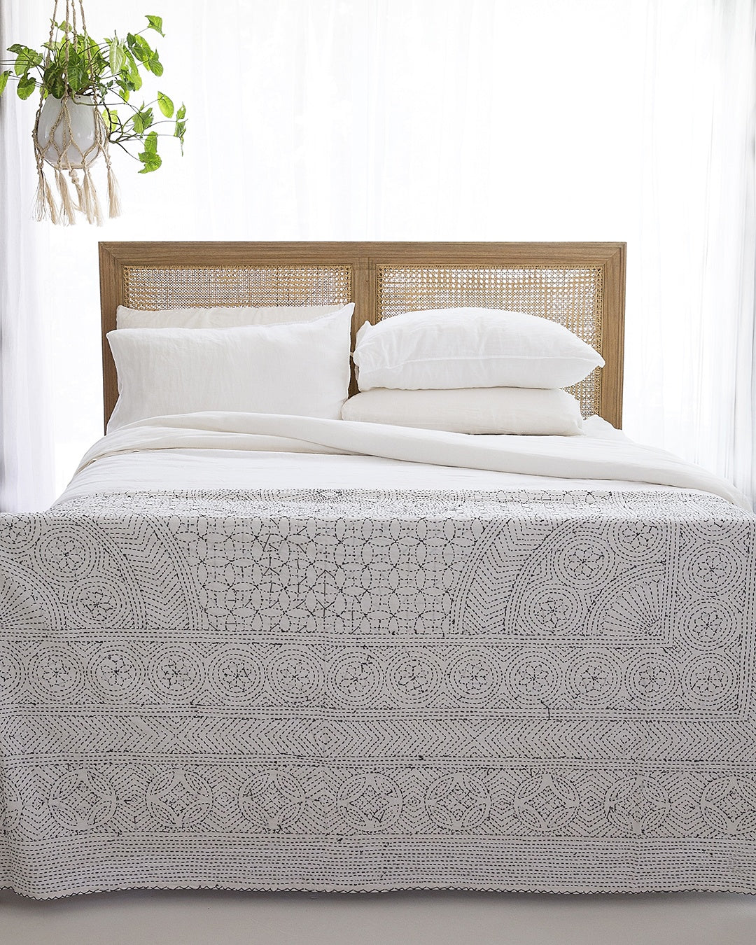 Daydream Cane Bed - Queen Size - Weathered Oak