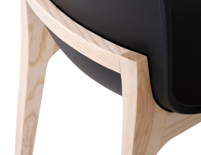 Ara Chair - Natural - Black Shell