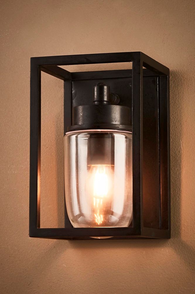 Wellington Wall Lamp Outdoor Black - House of Isabella AU